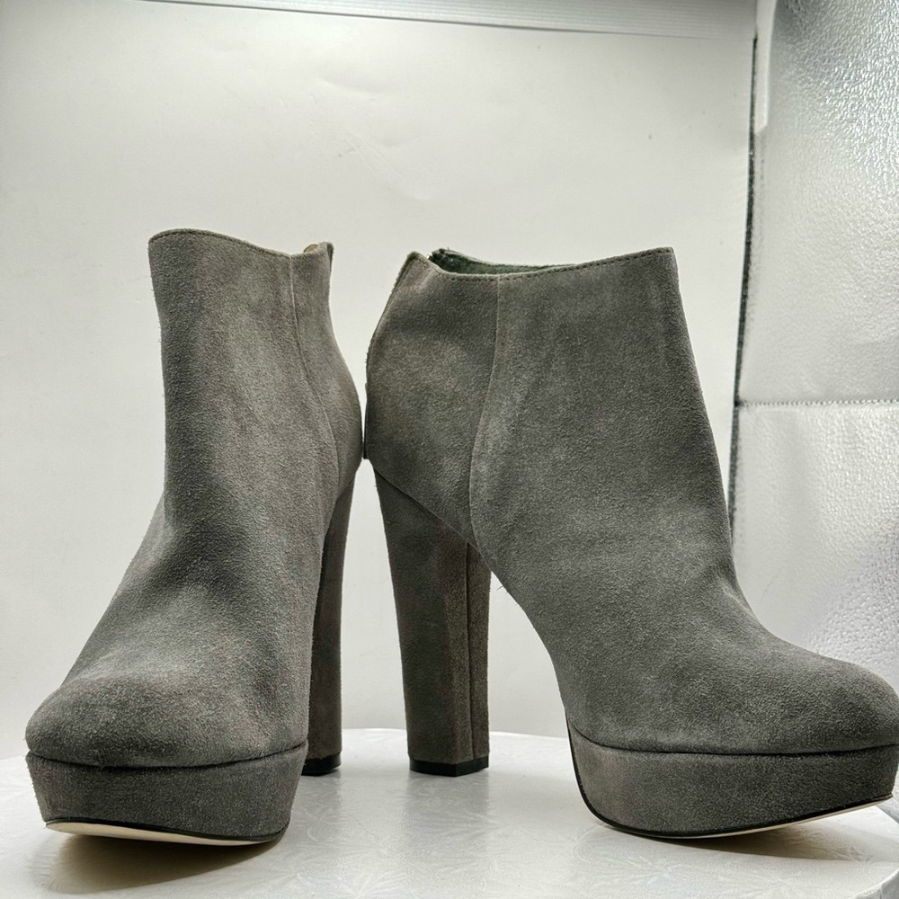 EUC Michael Michael Kors Grey Suede Platform Block‎ Heel Booties Size 8.5 - Picture 10 of 12